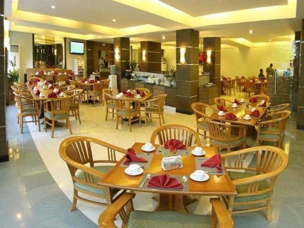 Hotel Pangeran City Padang  Exterior foto